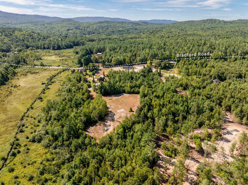 Photo of 214 Bradford Road, Sunapee, NH 03782 (MLS # 5057862)