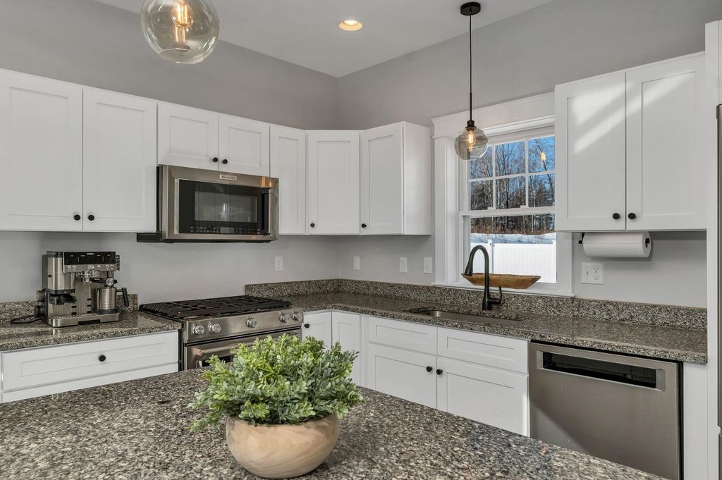 Photo of 123 Fillmore Boulevard, Rochester, NH 03867 (MLS # 5076910)