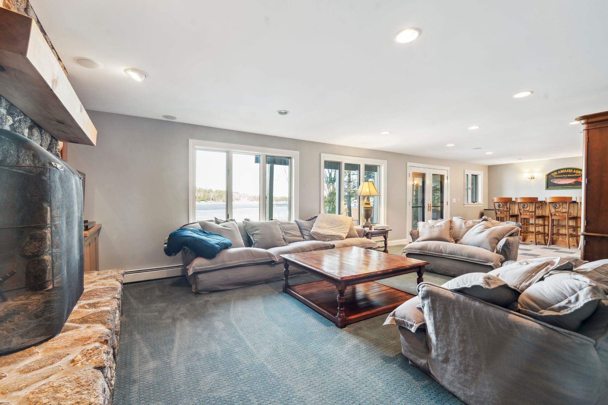 Sunapee, New Hampshire 03782, United States, 5 Bedrooms Bedrooms, ,5 BathroomsBathrooms,Residential,Active,100047