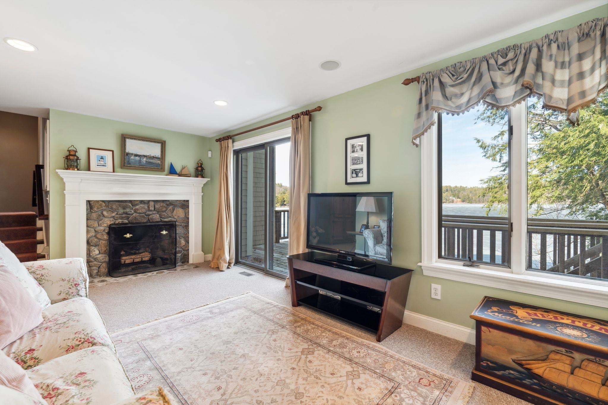 Sunapee, New Hampshire 03782, United States, 5 Bedrooms Bedrooms, ,5 BathroomsBathrooms,Residential,Active,100047