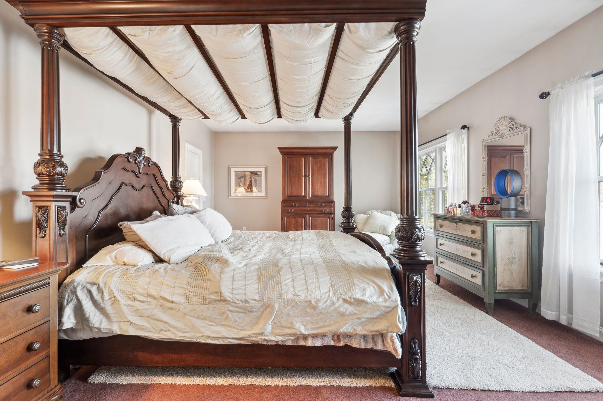 Sunapee, New Hampshire 03782, United States, 5 Bedrooms Bedrooms, ,5 BathroomsBathrooms,Residential,Active,100047