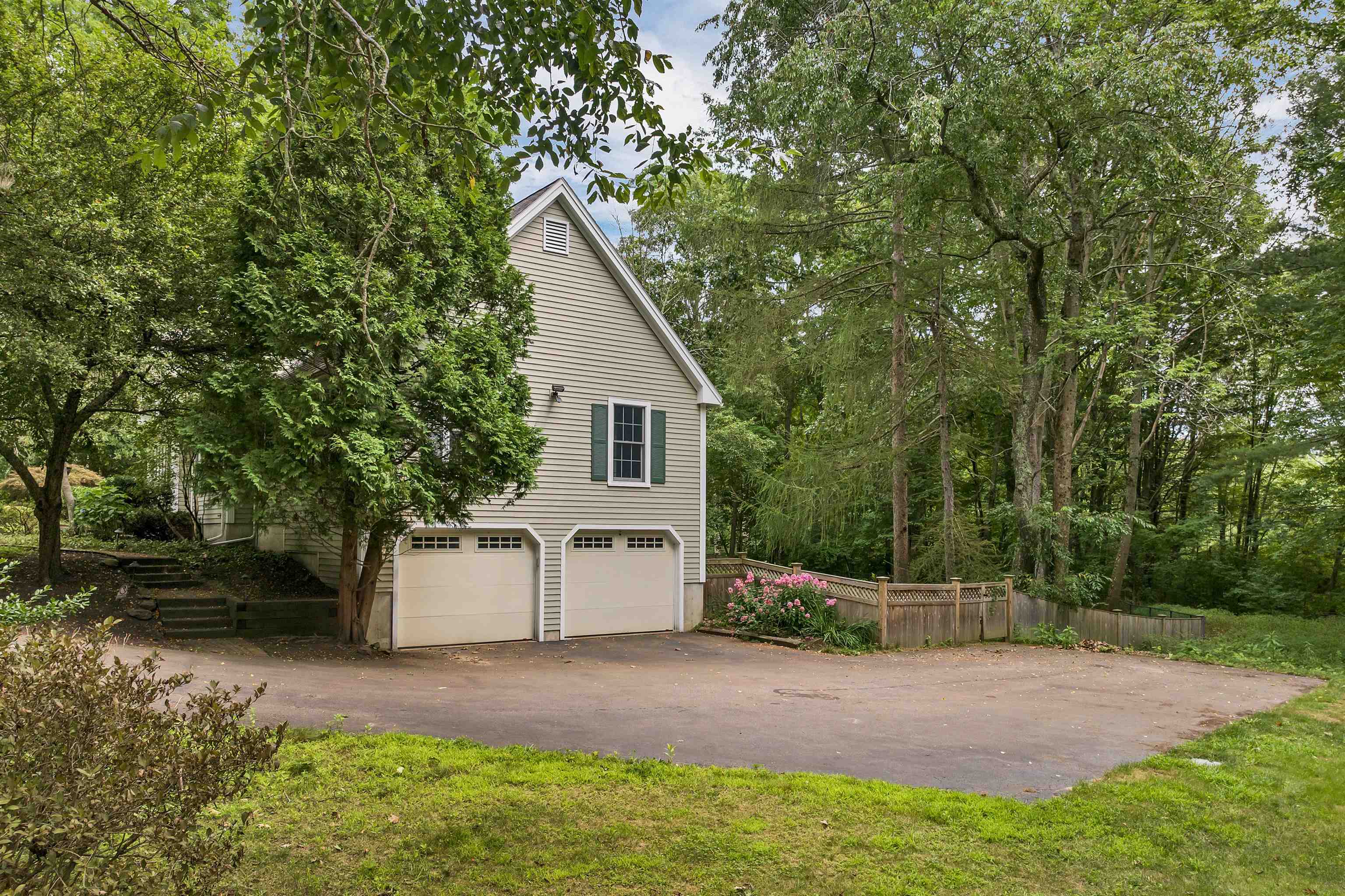 46 Buckminster Way