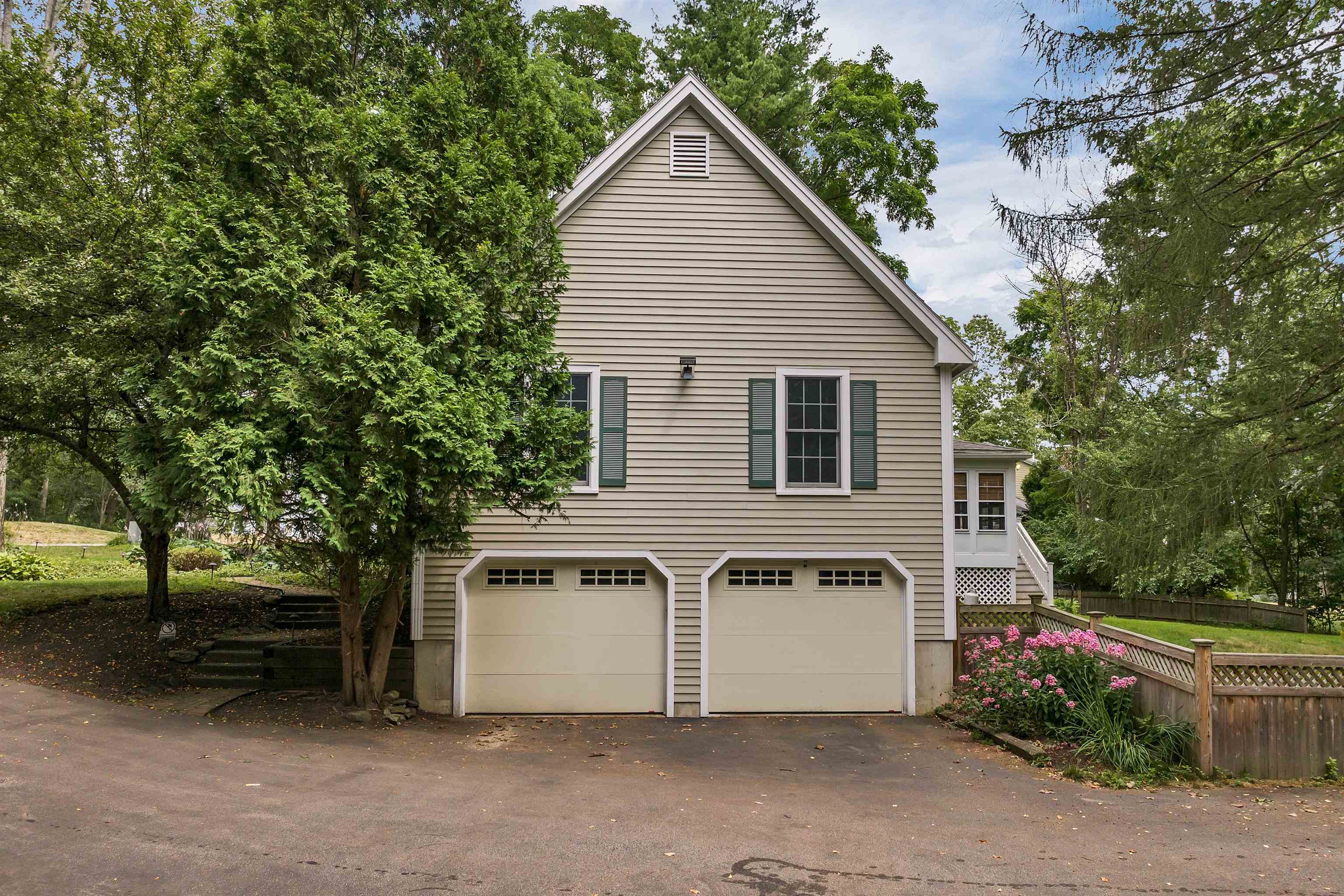 46 Buckminster Way