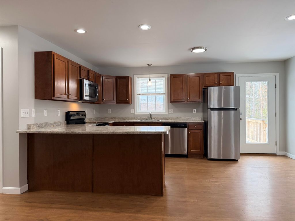 Photo of 8 Red Oak Way, Boscawen, NH 03303 (MLS # 5079367)