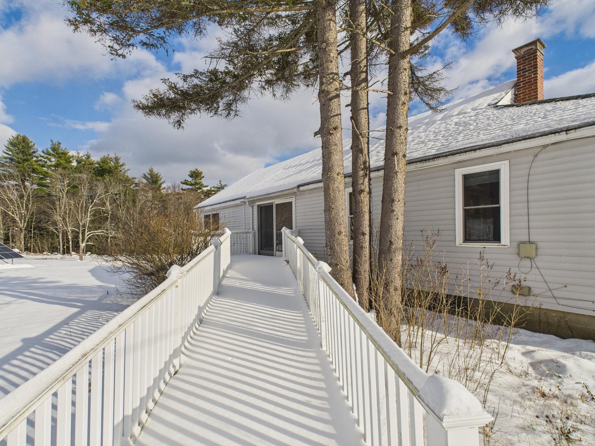 657 New Hampshire Route 12 S