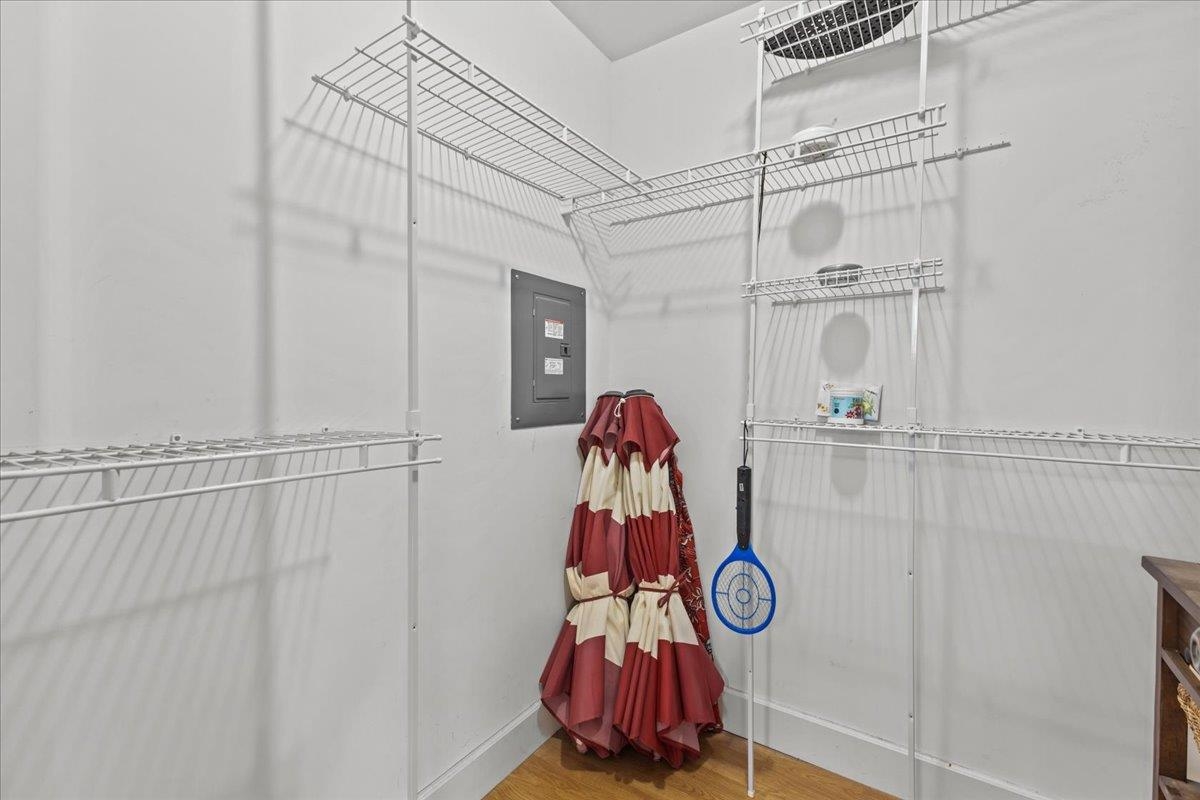 Shoreham, Vermont 05770, United States, 4 Bedrooms Bedrooms, ,3 BathroomsBathrooms,Residential,Pending,21581