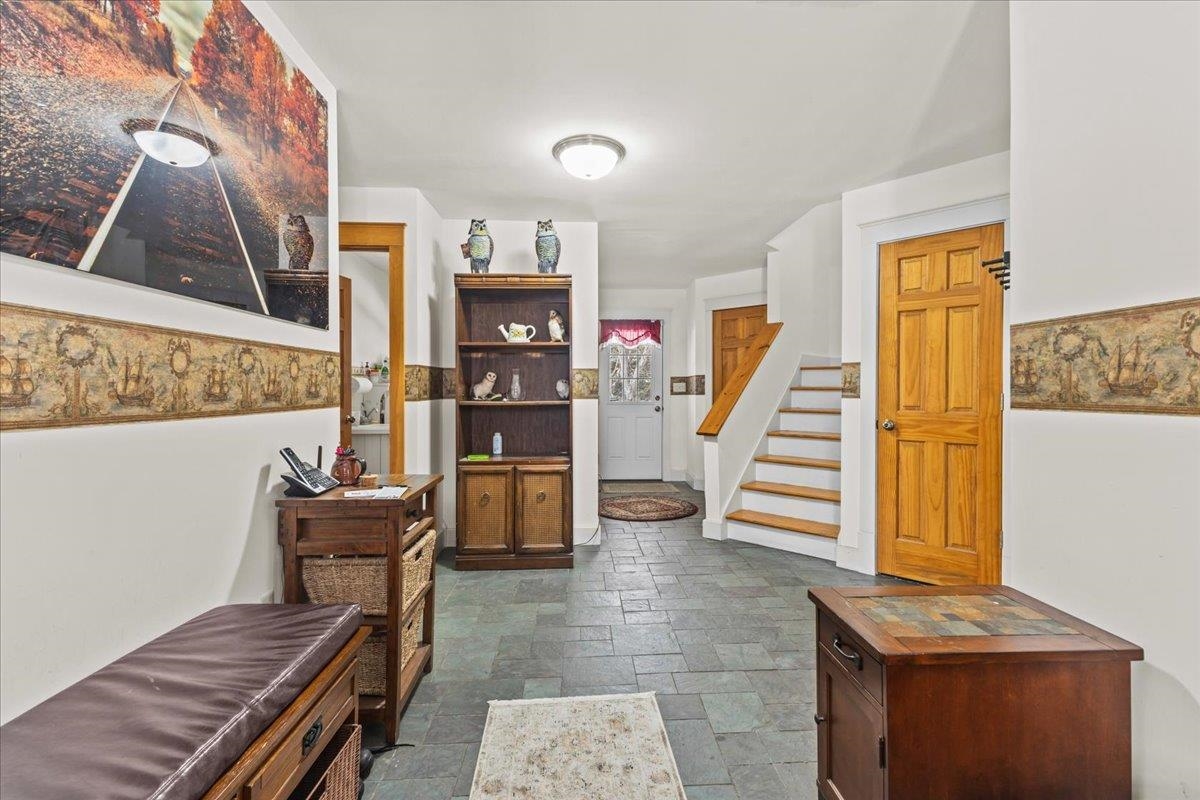 Shoreham, Vermont 05770, United States, 4 Bedrooms Bedrooms, ,3 BathroomsBathrooms,Residential,Pending,21581