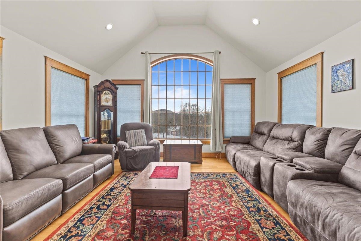 Shoreham, Vermont 05770, United States, 4 Bedrooms Bedrooms, ,3 BathroomsBathrooms,Residential,Pending,21581