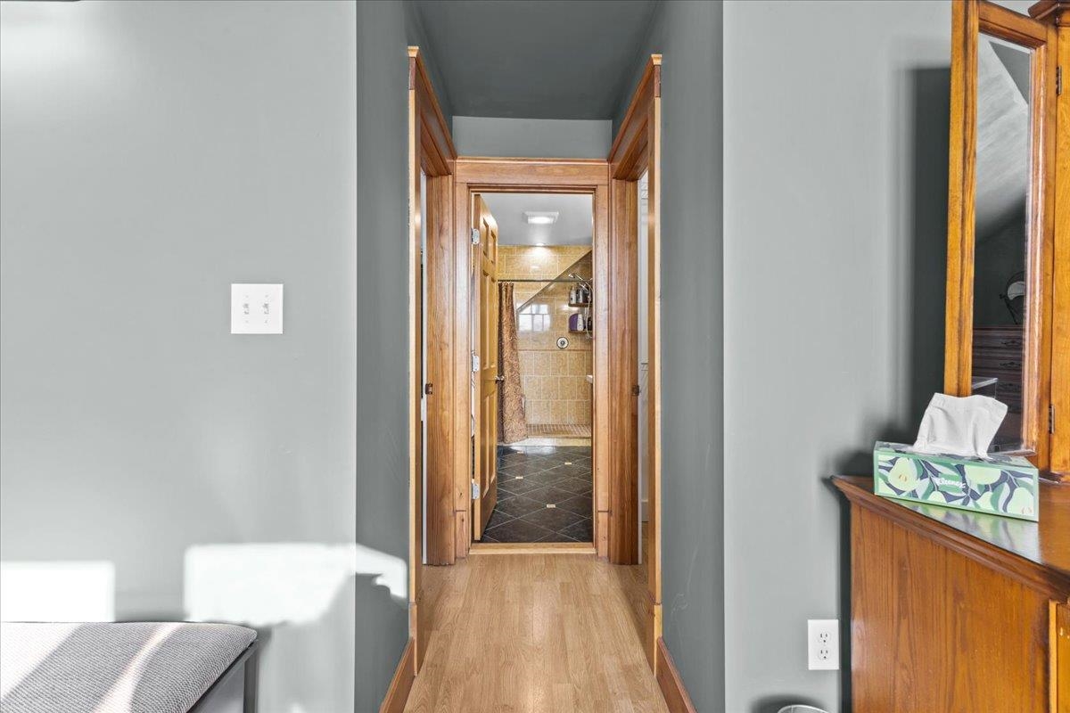 Shoreham, Vermont 05770, United States, 4 Bedrooms Bedrooms, ,3 BathroomsBathrooms,Residential,Pending,21581