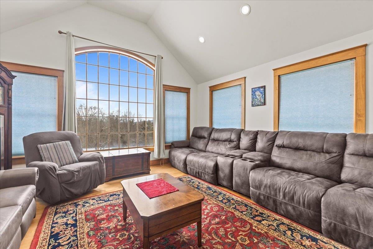 Shoreham, Vermont 05770, United States, 4 Bedrooms Bedrooms, ,3 BathroomsBathrooms,Residential,Pending,21581