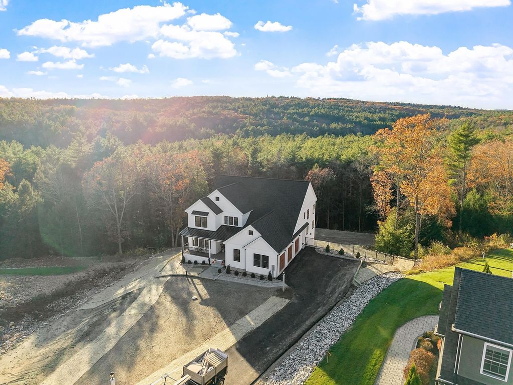 Photo of 18 Sprague Mill Road, Bedford, NH 03110 (MLS # 5075766)