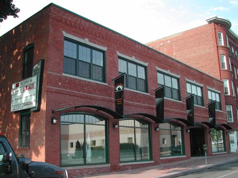 62 Lowell Street Manchester NH 03101