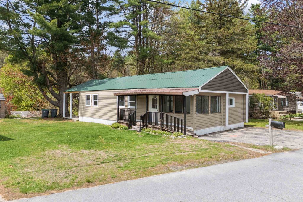 Photo of 8 Dart Street, Hooksett, NH 03106 (MLS # 5088590)