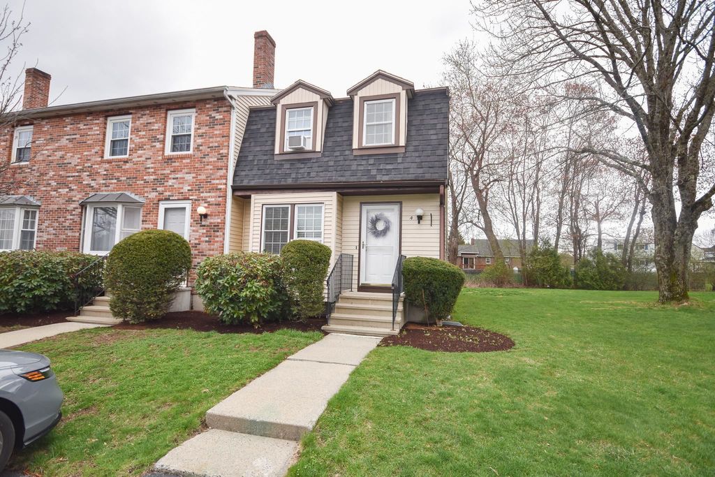 Photo of 135 Forrest Street #4, Plaistow, NH 03865 (MLS # 5066723)