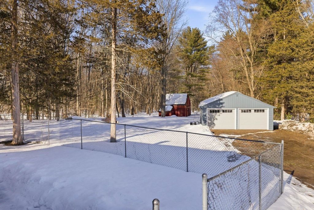 Photo of 29 Lovell Road, Stratham, NH 03885 (MLS # 5078738)