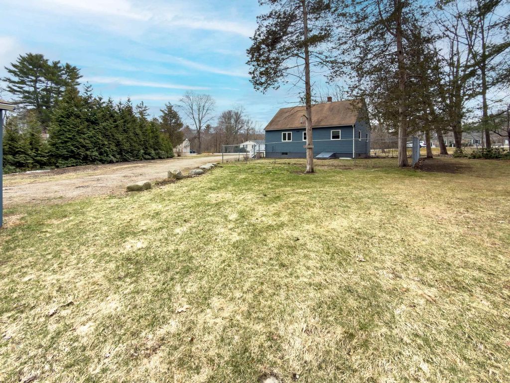Photo of 29 Lovell Road, Stratham, NH 03885 (MLS # 5078738)