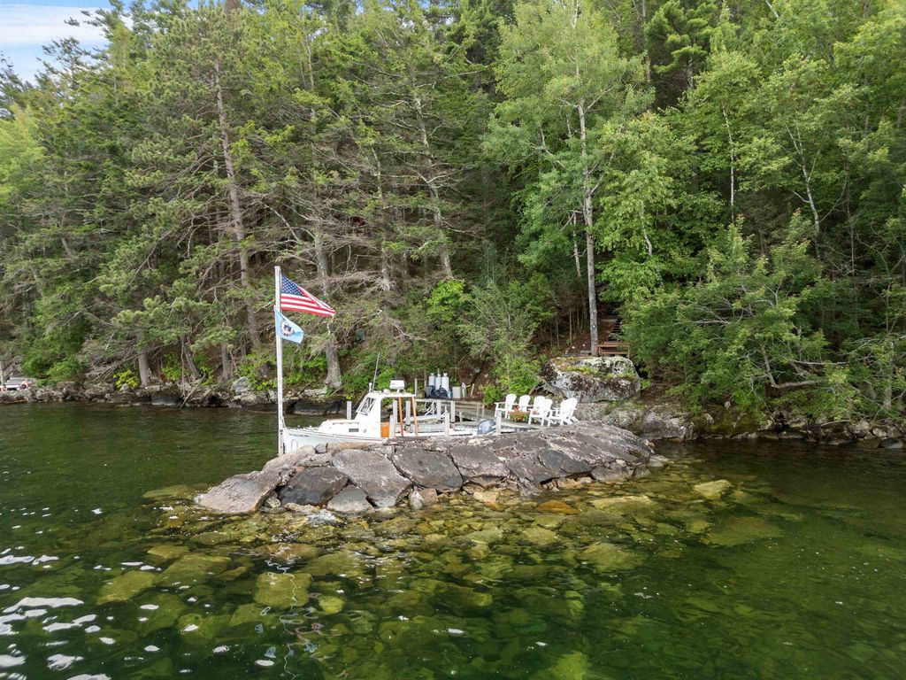 Photo of 4 Diamond Island, Gilford, NH 03249 (MLS # 5085629)