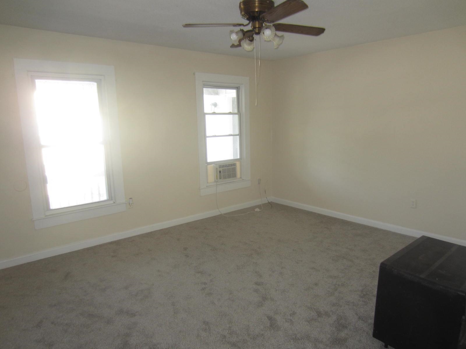 Manchester, New Hampshire 03103, United States, 6 Bedrooms Bedrooms, ,4 BathroomsBathrooms,Residential,Active,191043