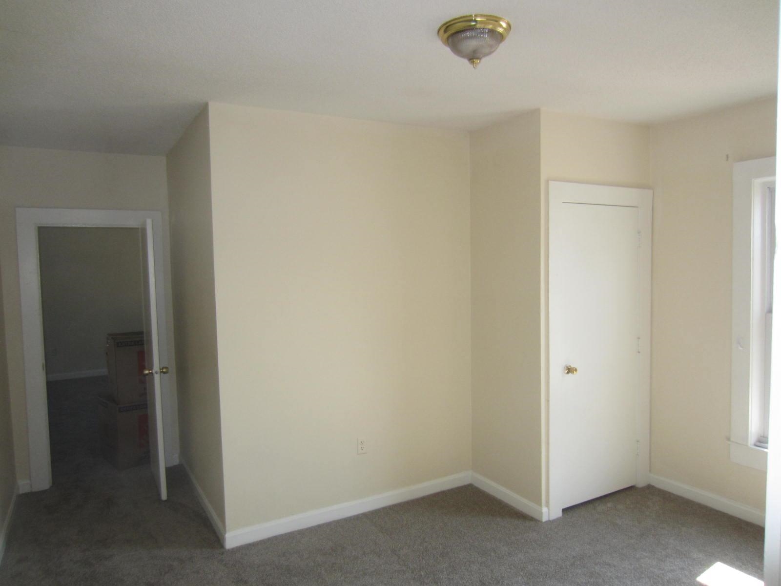 Manchester, New Hampshire 03103, United States, 6 Bedrooms Bedrooms, ,4 BathroomsBathrooms,Residential,Active,191043