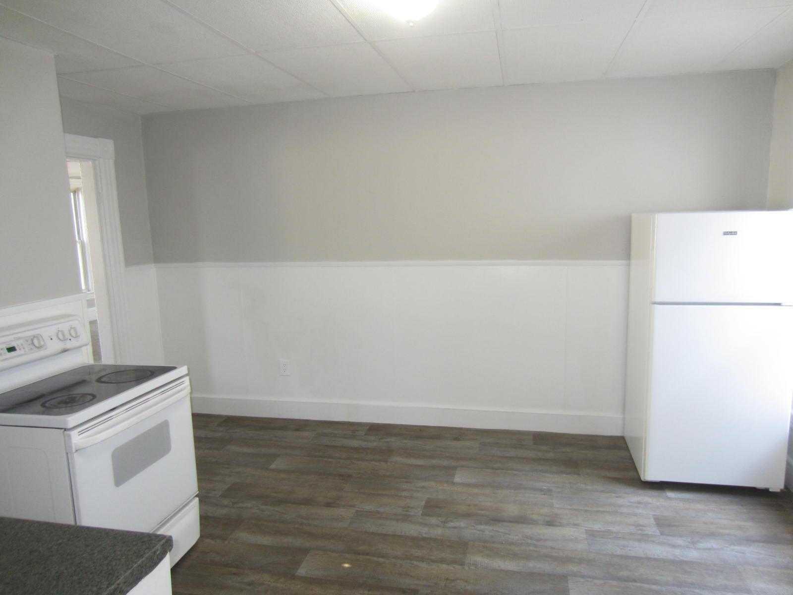 Manchester, New Hampshire 03103, United States, 6 Bedrooms Bedrooms, ,4 BathroomsBathrooms,Residential,Active,191043