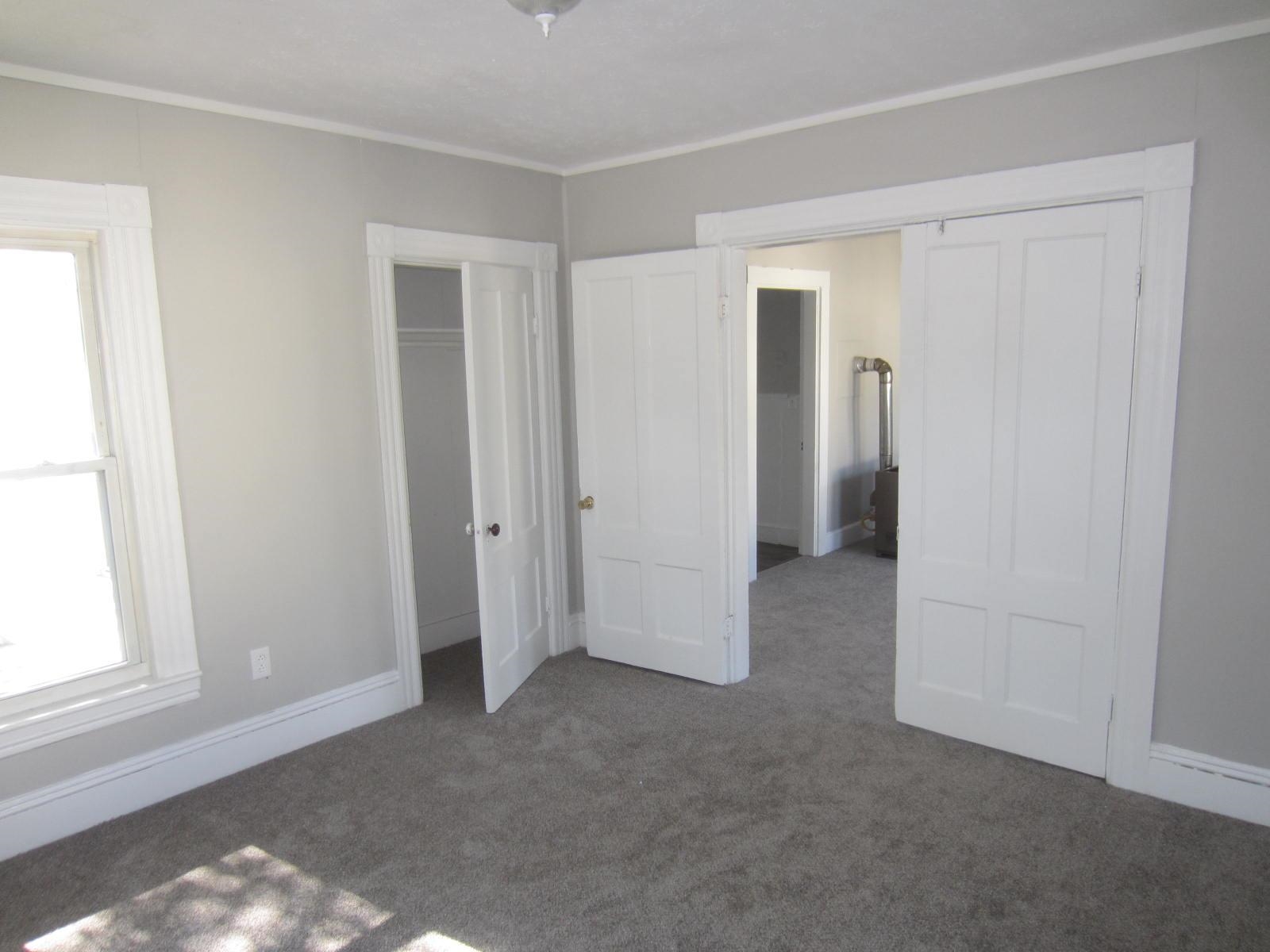 Manchester, New Hampshire 03103, United States, 6 Bedrooms Bedrooms, ,4 BathroomsBathrooms,Residential,Active,191043