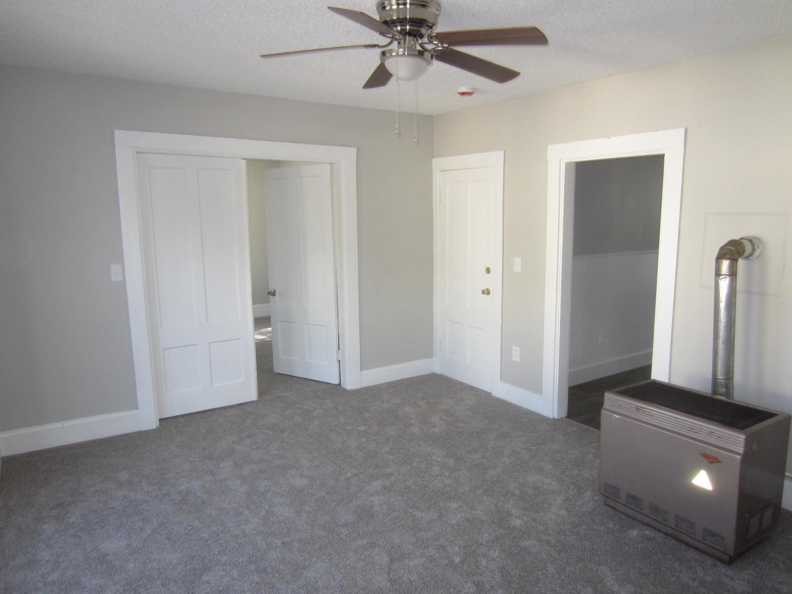 Manchester, New Hampshire 03103, United States, 6 Bedrooms Bedrooms, ,4 BathroomsBathrooms,Residential,Active,191043