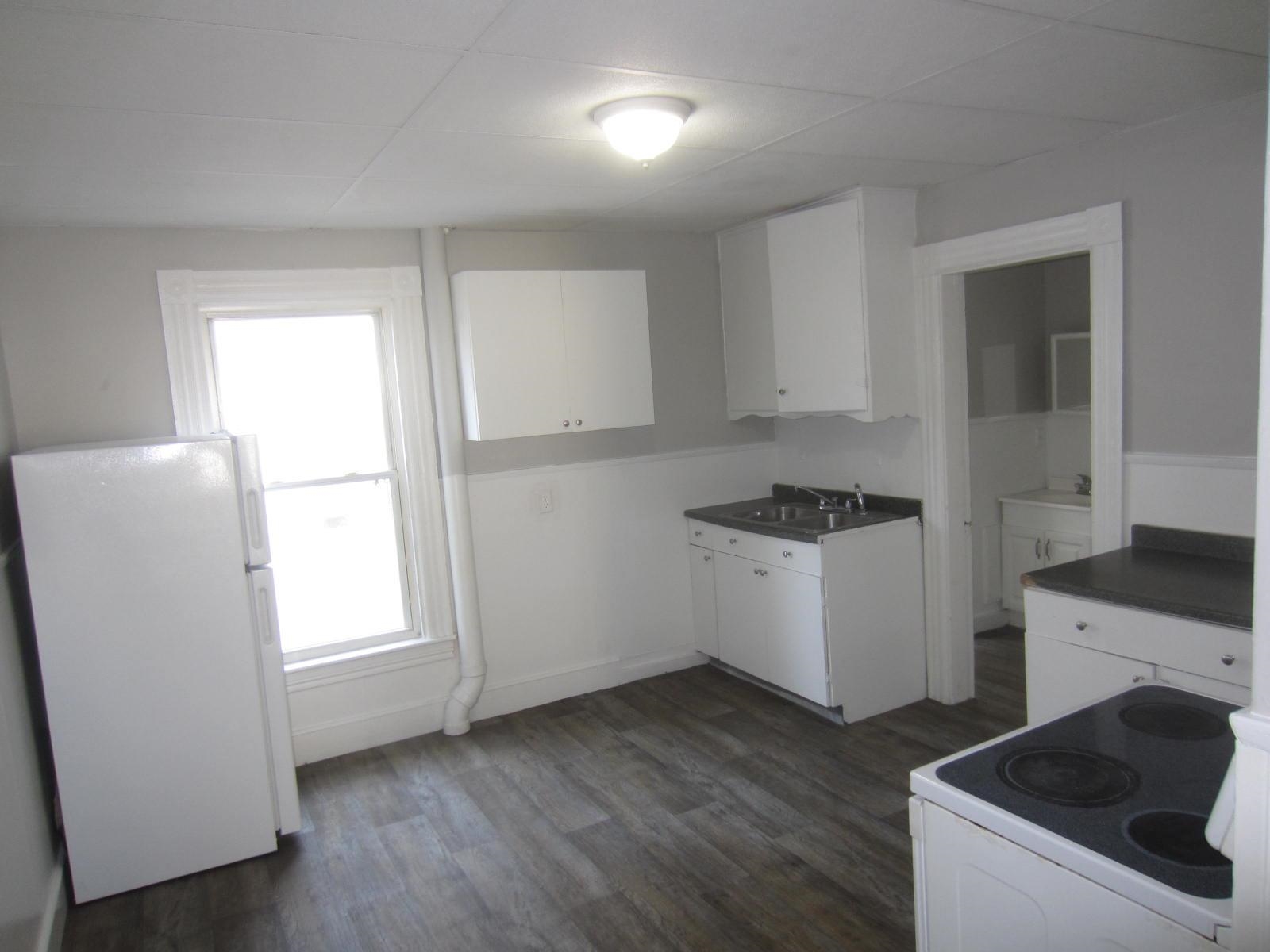 Manchester, New Hampshire 03103, United States, 6 Bedrooms Bedrooms, ,4 BathroomsBathrooms,Residential,Active,191043