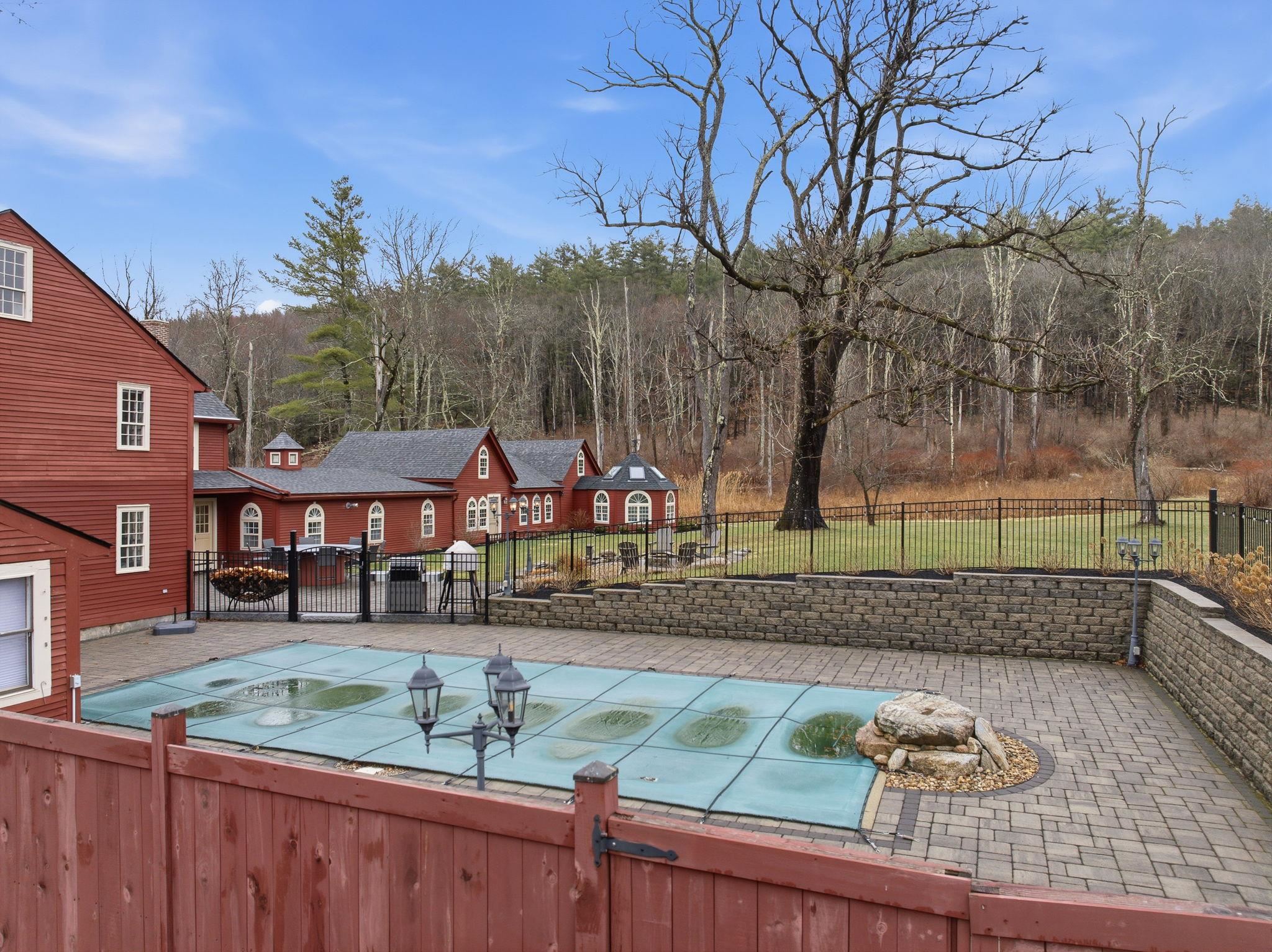 23 Old Manchester Road