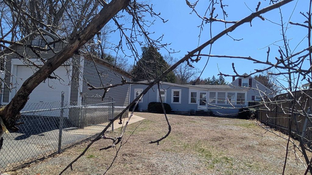 Photo of 11 Bellevue Street, Manchester, NH 03103 (MLS # 5082788)