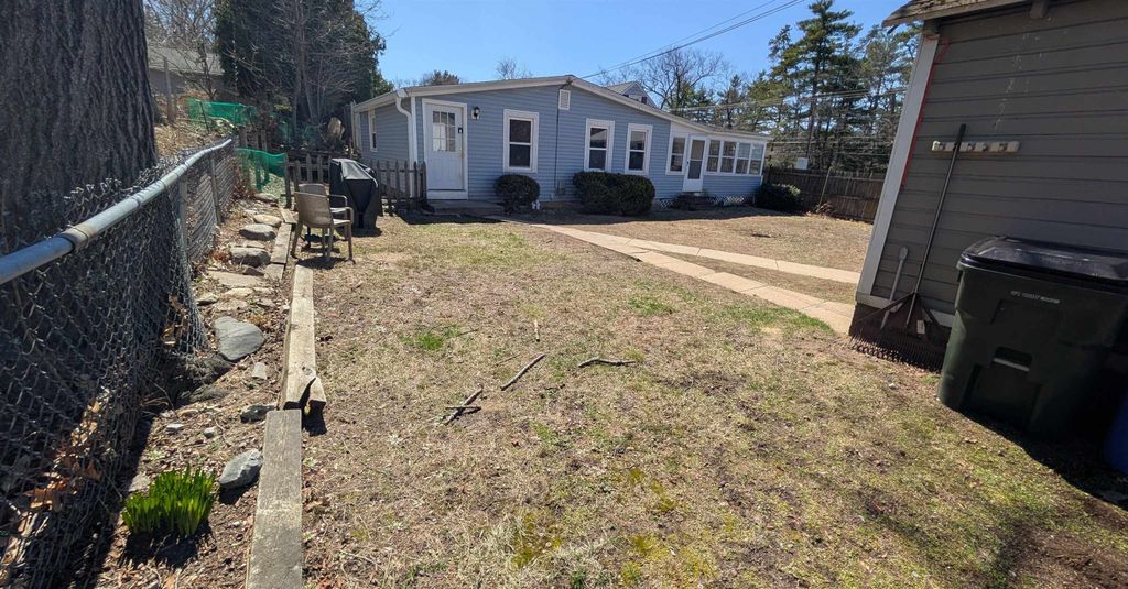 Photo of 11 Bellevue Street, Manchester, NH 03103 (MLS # 5082788)