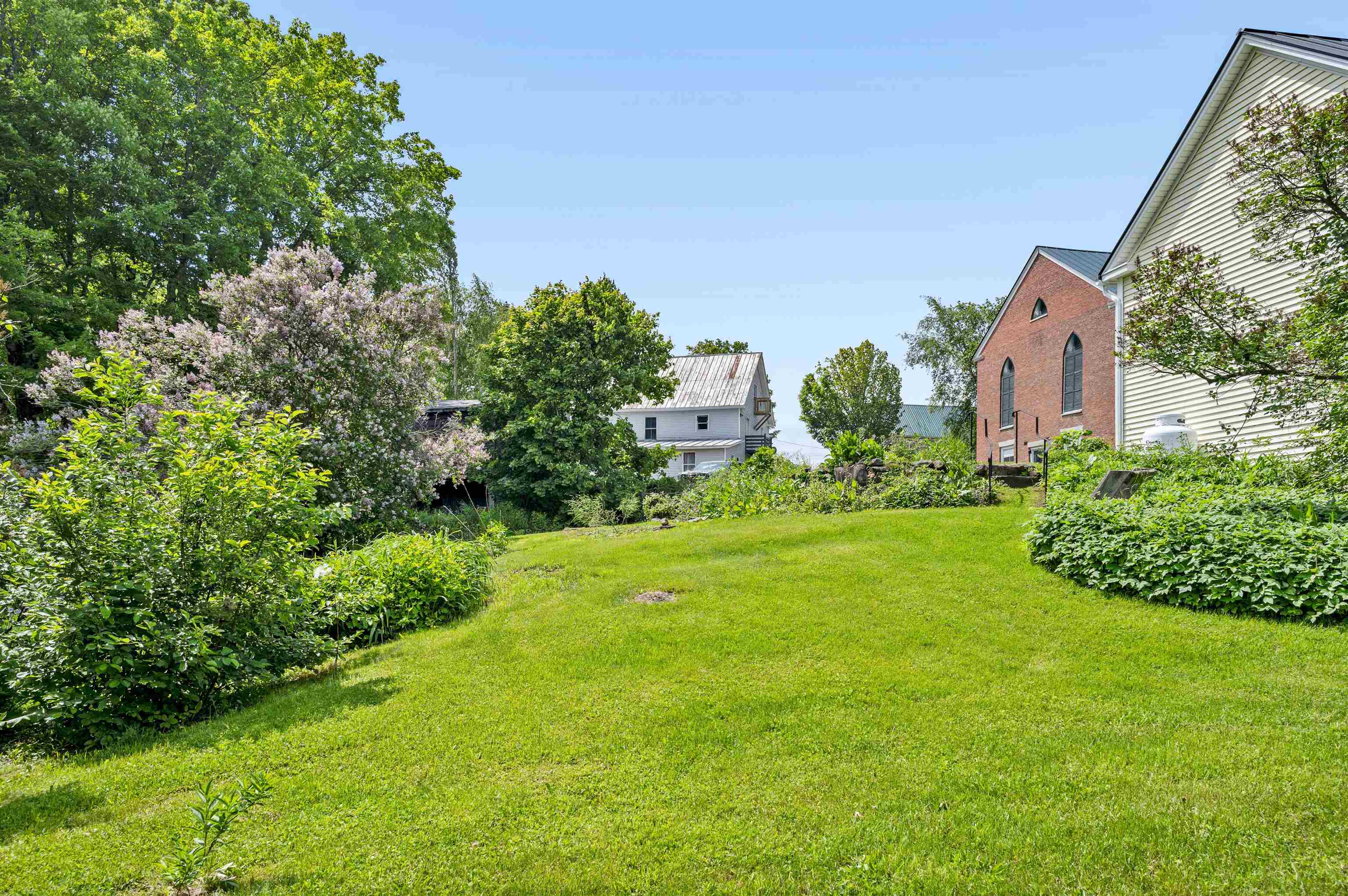 Danville, Vermont 05828, United States, 3 Bedrooms Bedrooms, ,2 BathroomsBathrooms,Residential,Pending,159946