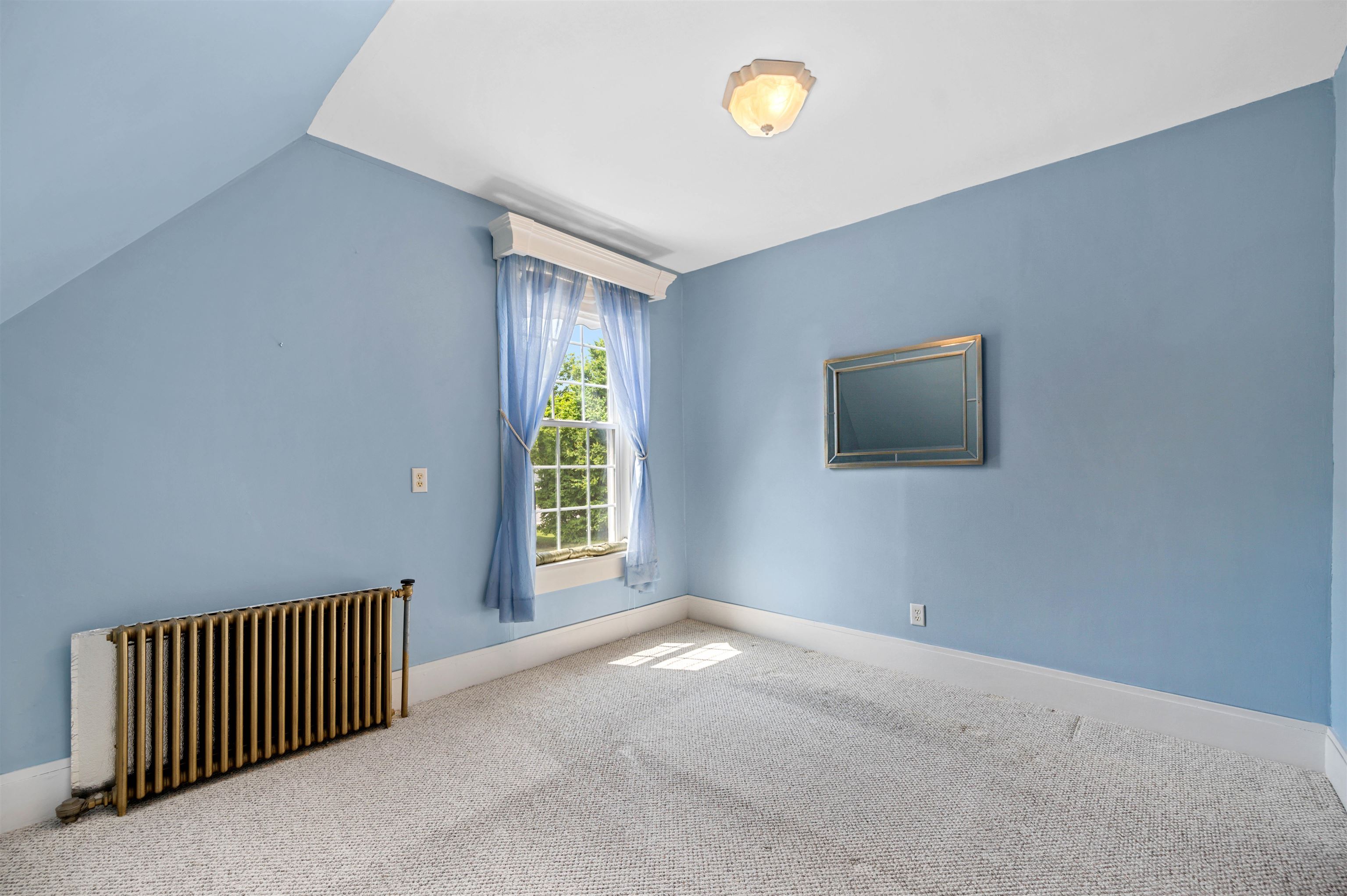 Danville, Vermont 05828, United States, 3 Bedrooms Bedrooms, ,2 BathroomsBathrooms,Residential,Pending,159946