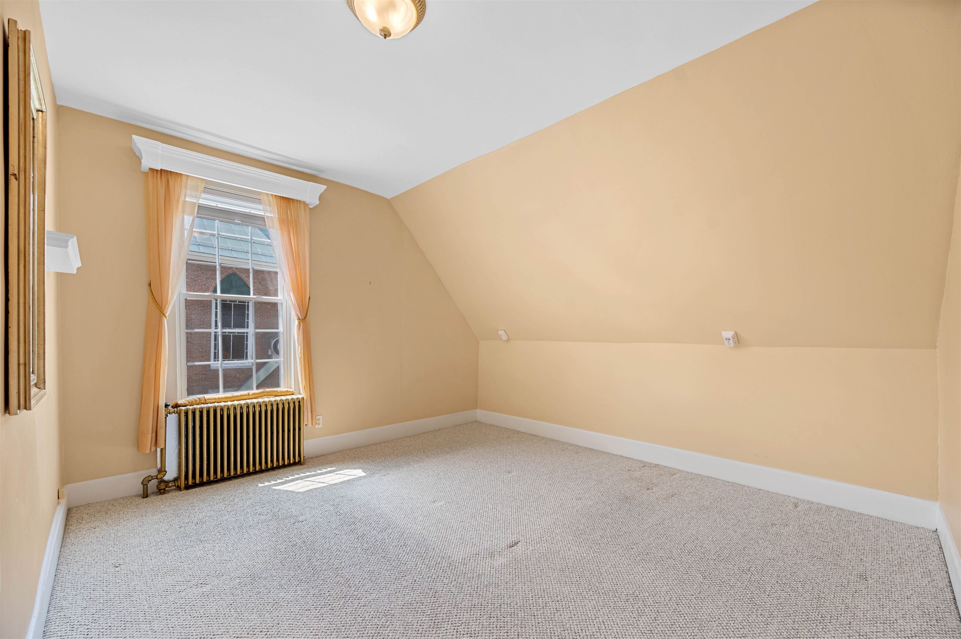 Danville, Vermont 05828, United States, 3 Bedrooms Bedrooms, ,2 BathroomsBathrooms,Residential,Pending,159946