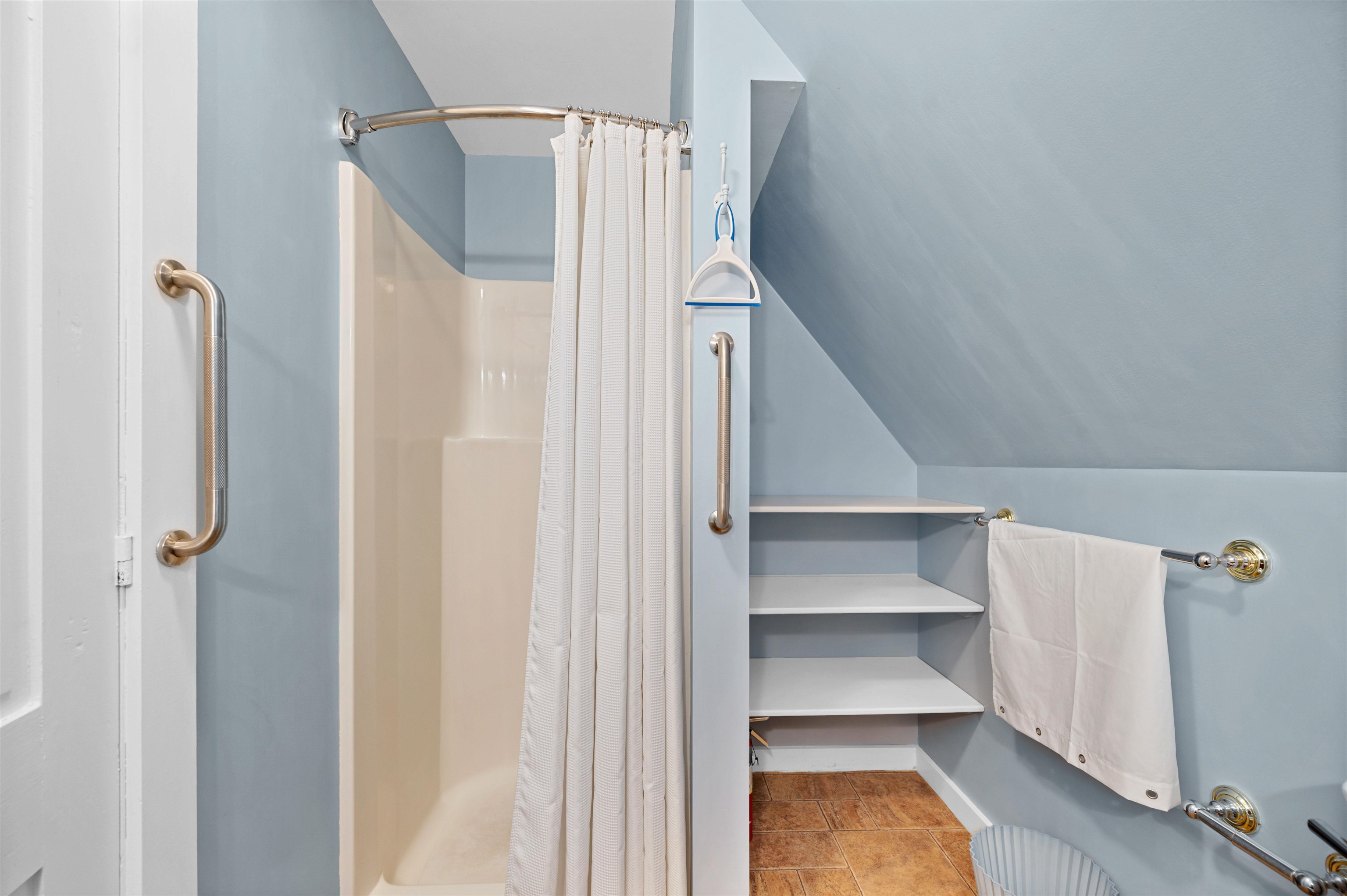 Danville, Vermont 05828, United States, 3 Bedrooms Bedrooms, ,2 BathroomsBathrooms,Residential,Pending,159946