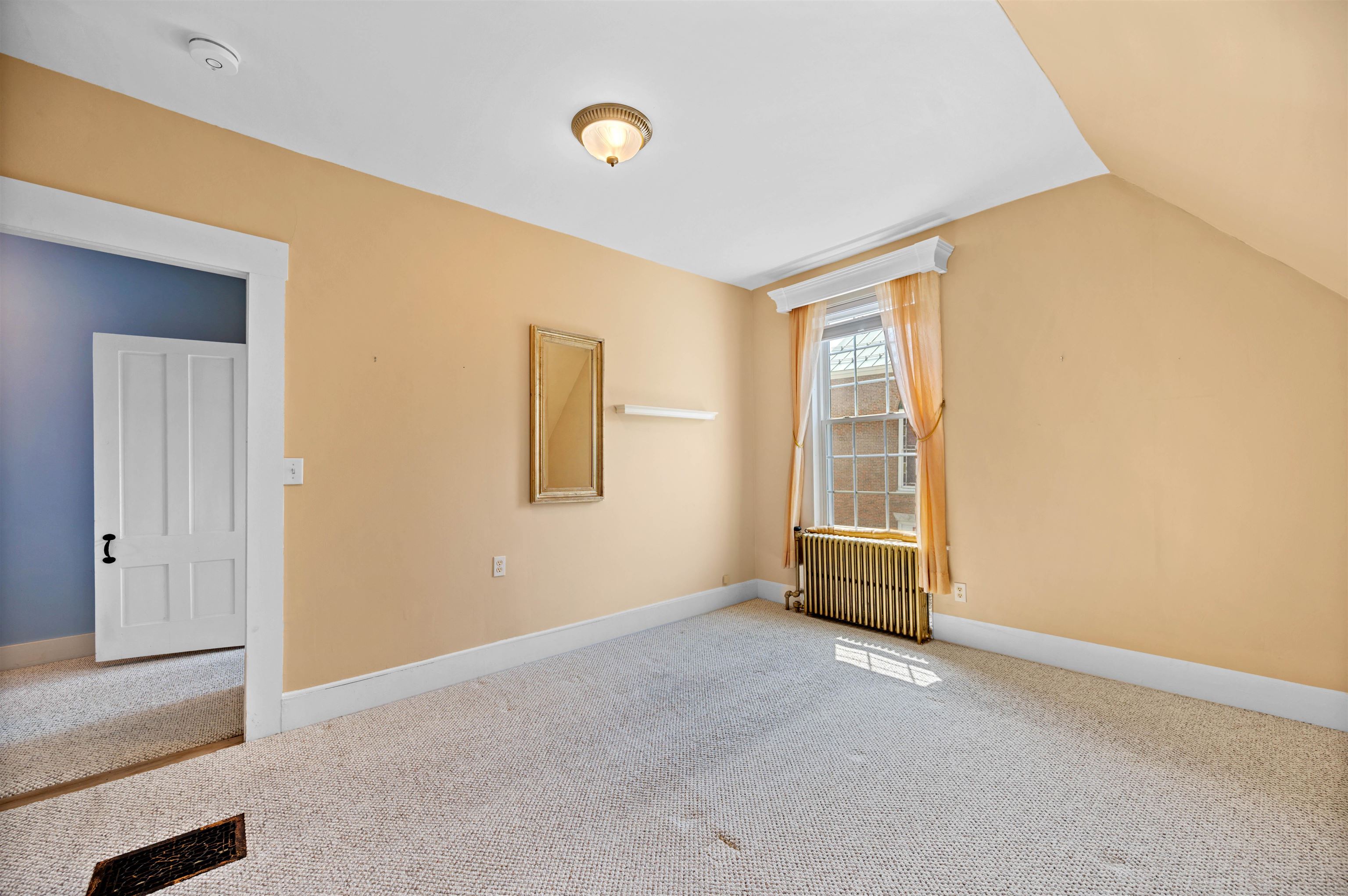 Danville, Vermont 05828, United States, 3 Bedrooms Bedrooms, ,2 BathroomsBathrooms,Residential,Pending,159946