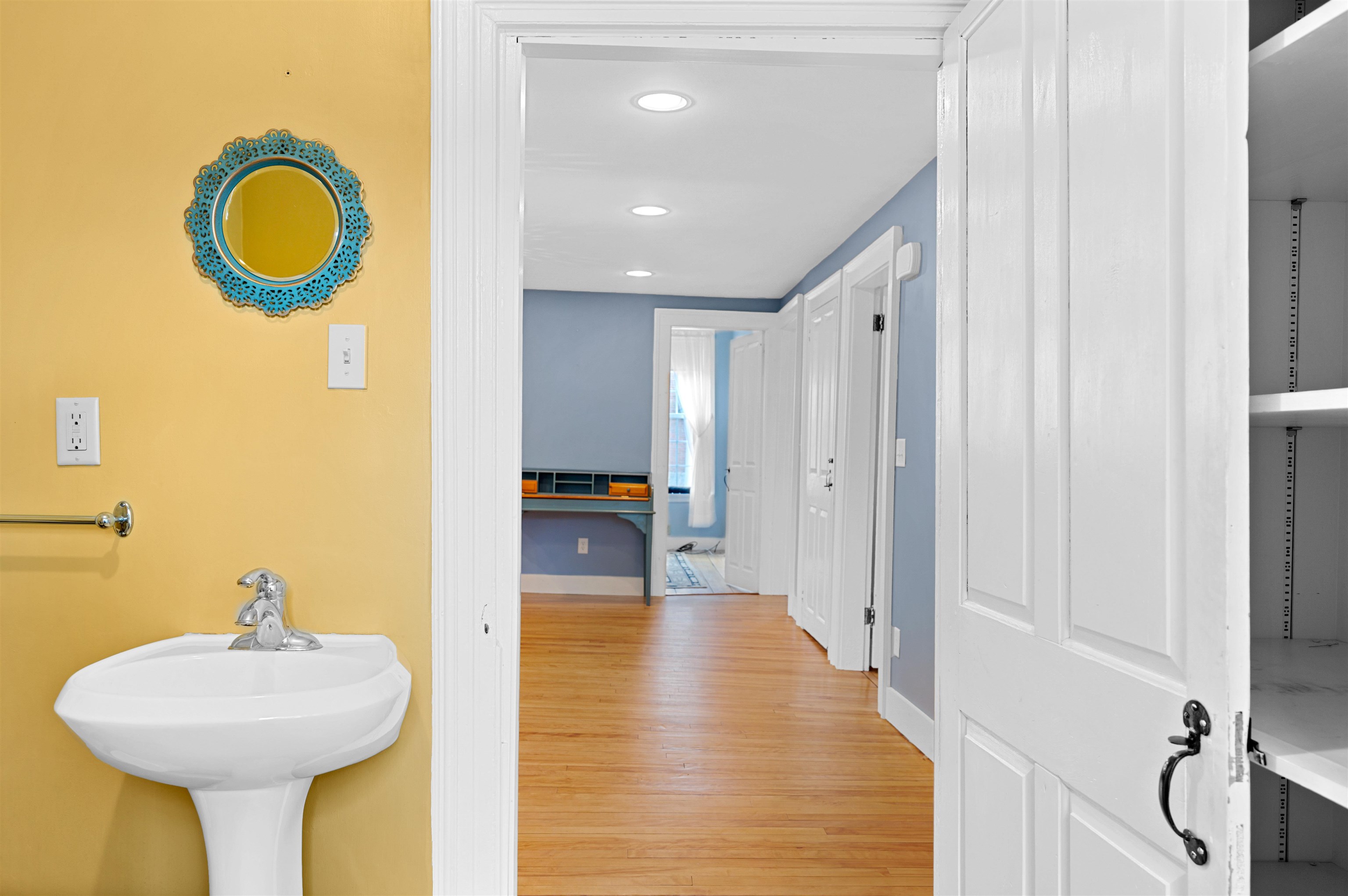 Danville, Vermont 05828, United States, 3 Bedrooms Bedrooms, ,2 BathroomsBathrooms,Residential,Pending,159946