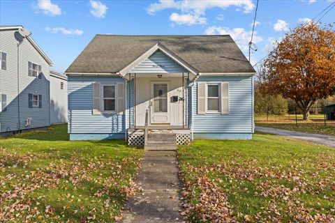 Photo of 33 Walnut Street, St. Albans City, VT 05478 (MLS # 5068742)