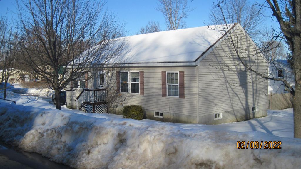 Photo of 131 Sheridan Street, Laconia, NH 03246 (MLS # 5084185)