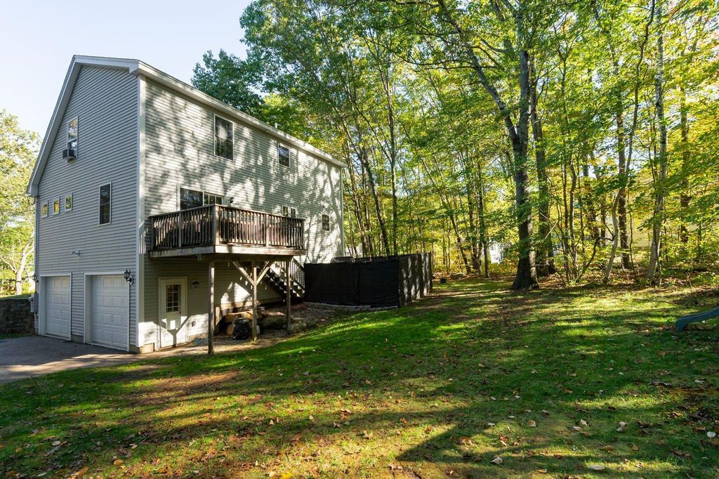 Photo of 5 Dolores Avenue, Derry, NH 03038 (MLS # 5064168)