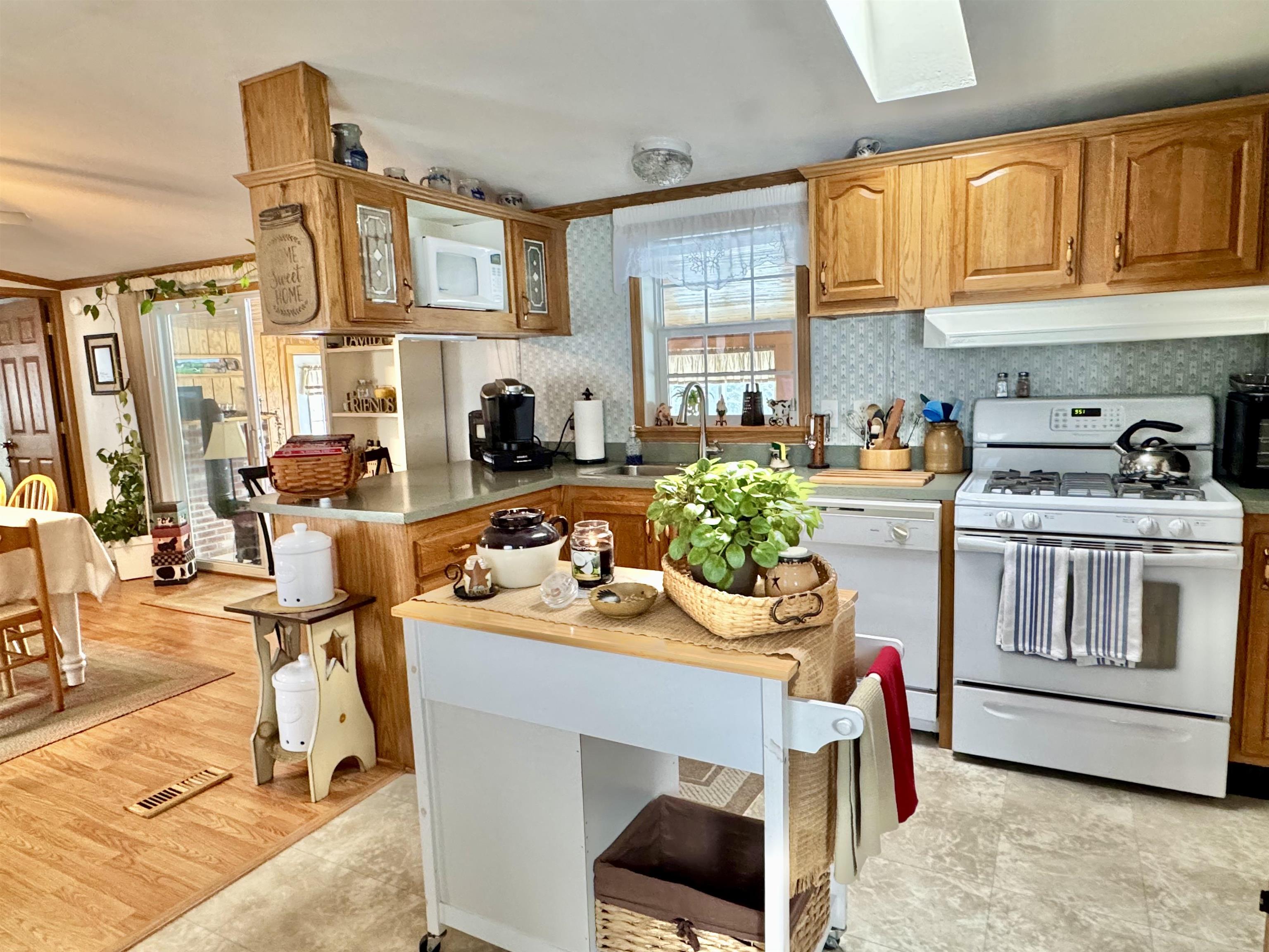 35 Goshen Road East