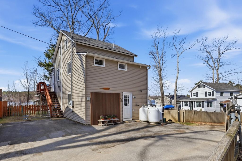 Photo of 7 Maple Avenue, Northwood, NH 03261 (MLS # 5083936)