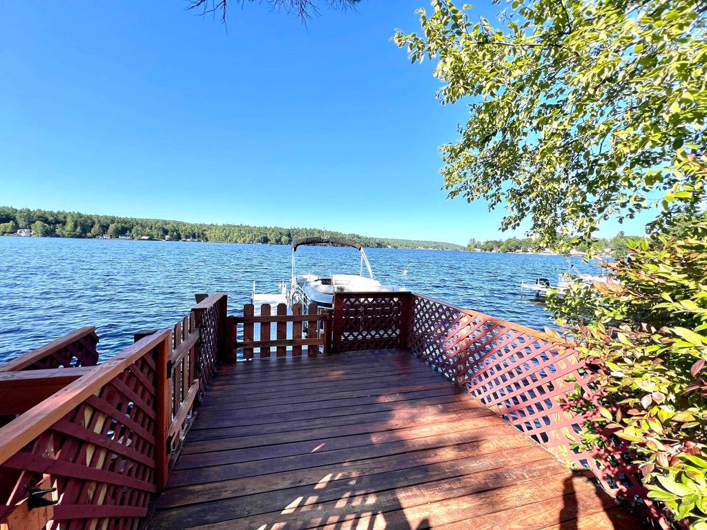 Photo of 7 Maple Avenue, Northwood, NH 03261 (MLS # 5083936)