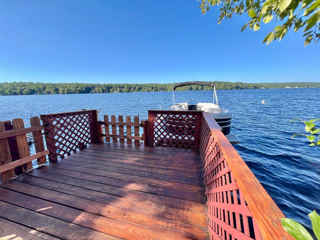 Photo of 7 Maple Avenue, Northwood, NH 03261 (MLS # 5083936)