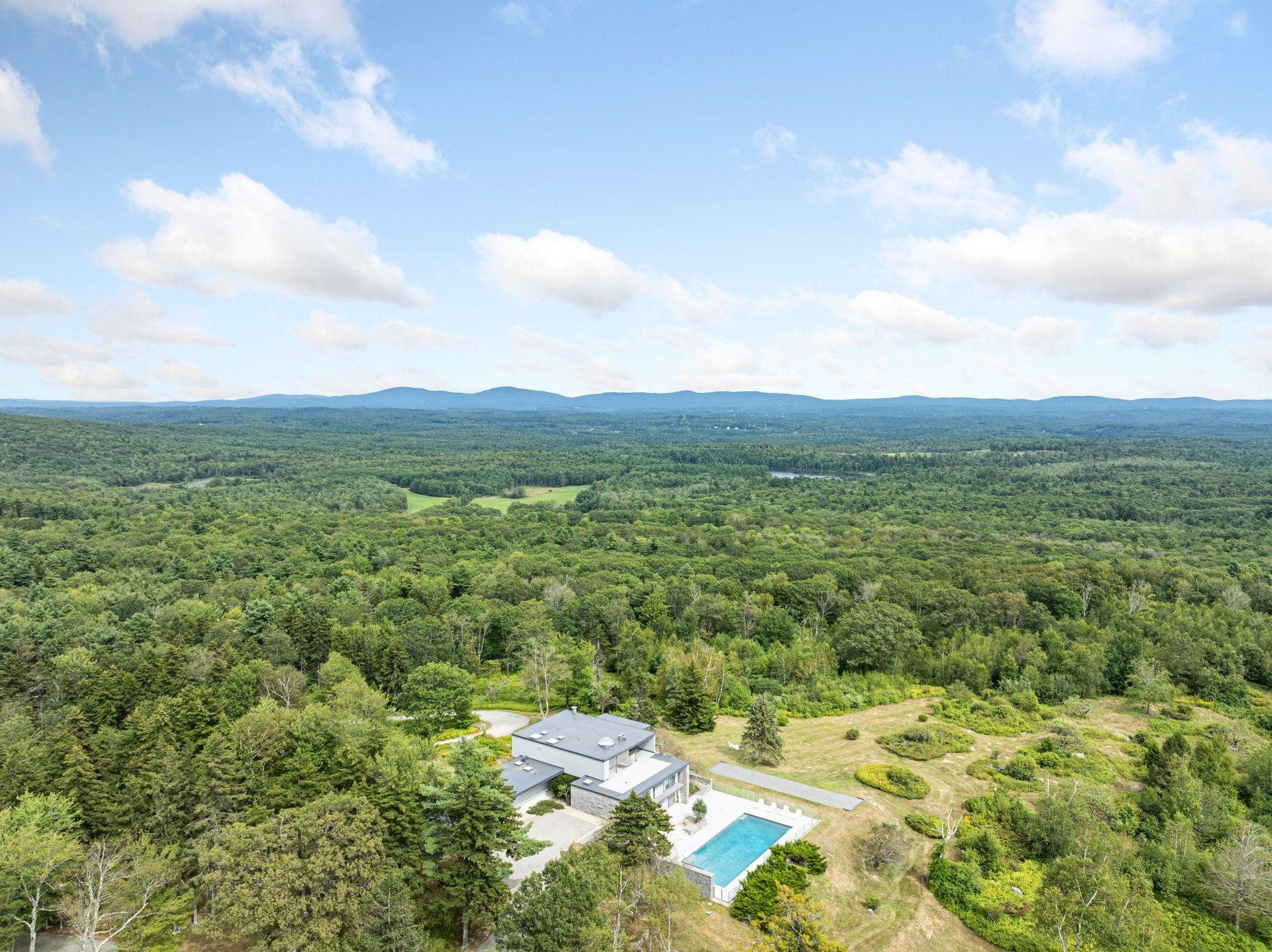 617 Mountain Road