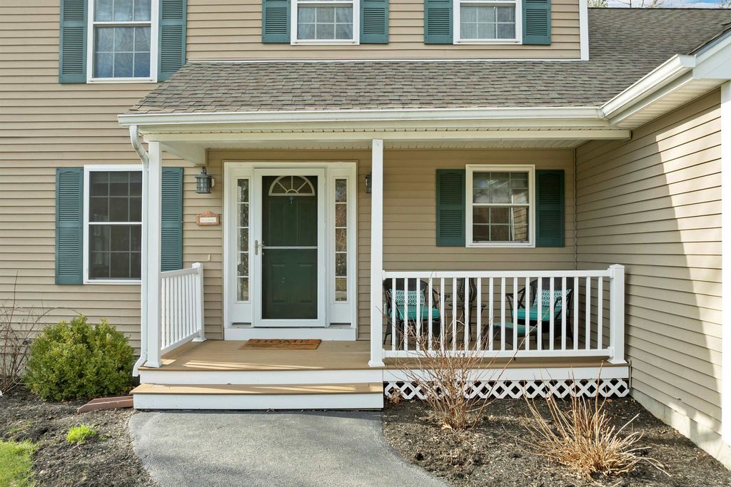 Photo of 7 Leaor Circle, Hudson, NH 03051 (MLS # 5082619)