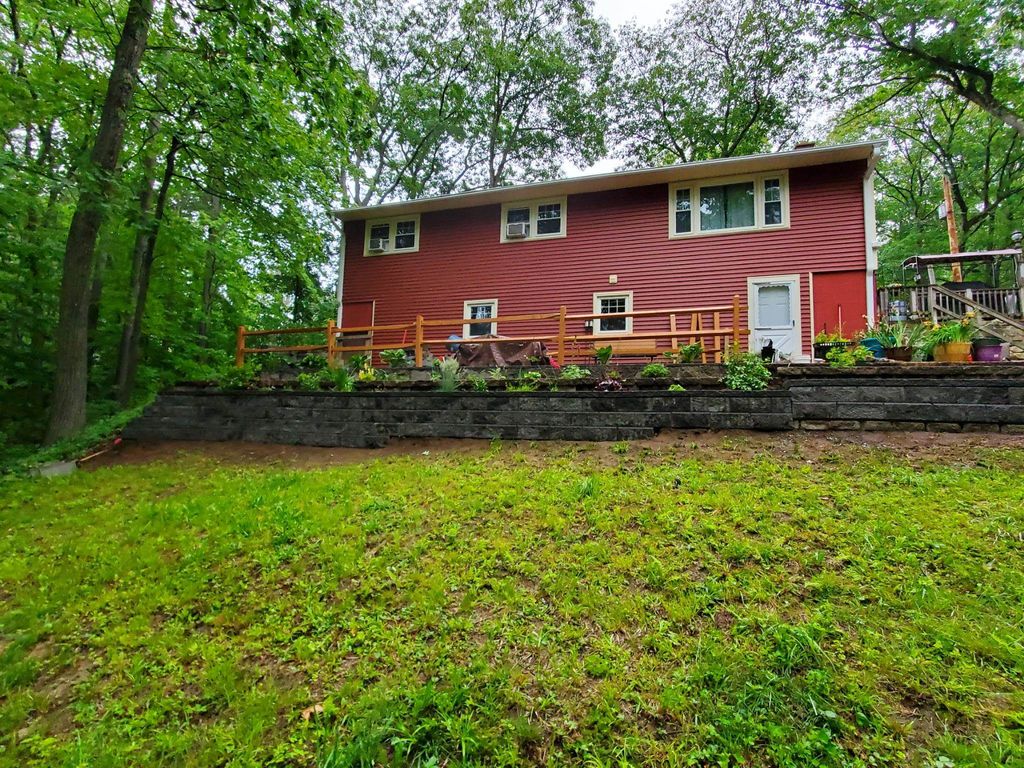 Photo of 39 Longwood Drive, Swanzey, NH 03431 (MLS # 5080910)