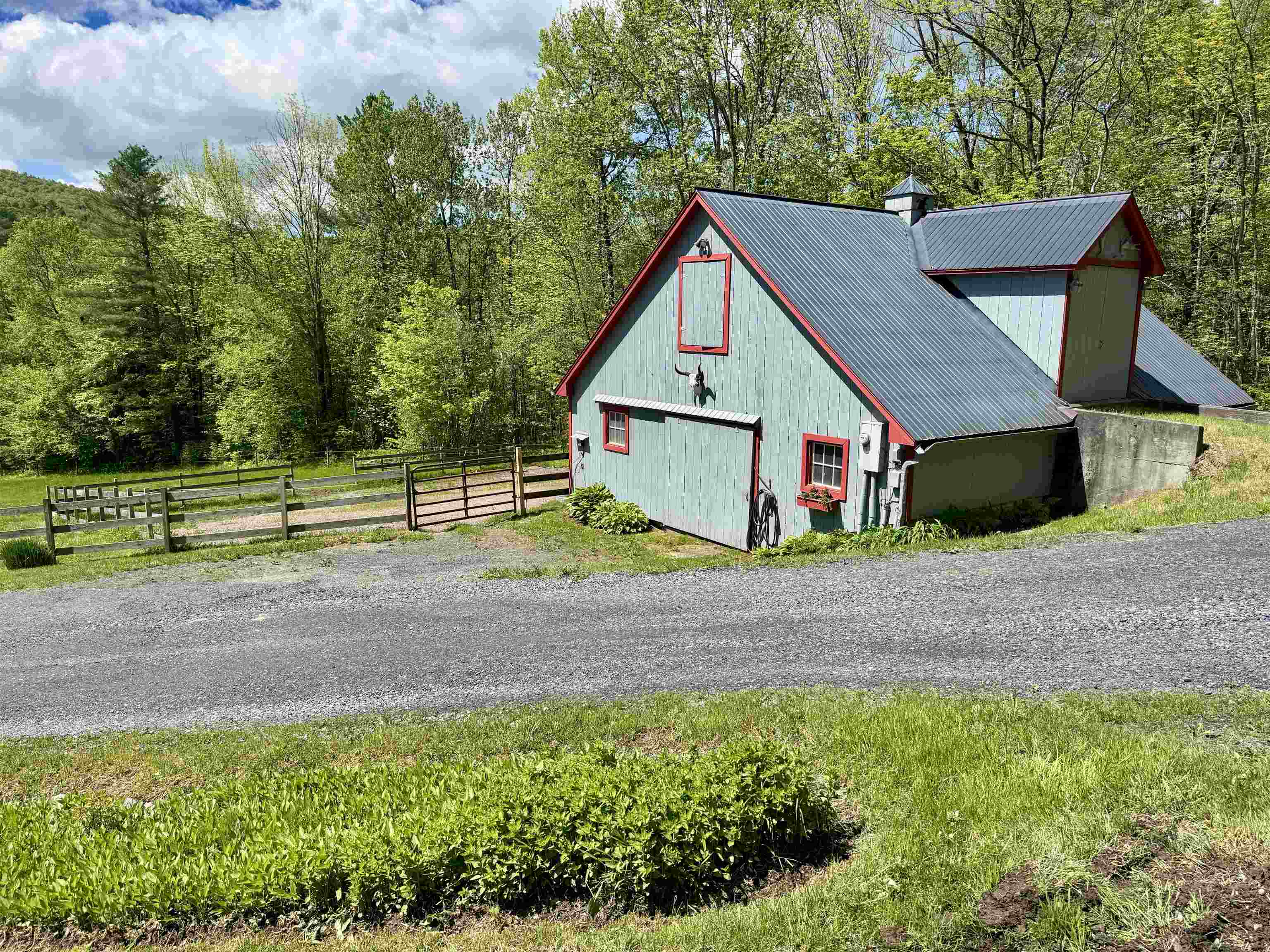 2573 North Fayston Road