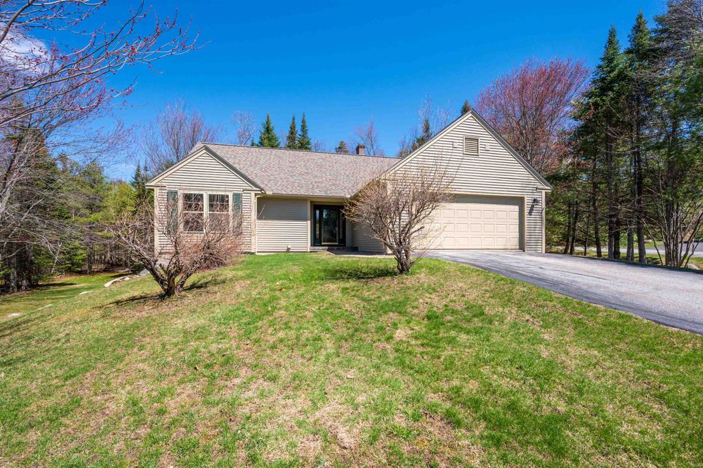 Photo of 32 Cricenti Lane, New London, NH 03257 (MLS # 5086069)