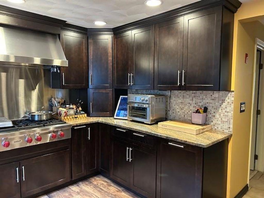 Photo of 14 Reed Street, Londonderry, NH 03053 (MLS # 5063638)