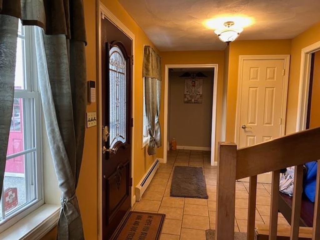 Photo of 14 Reed Street, Londonderry, NH 03053 (MLS # 5063638)